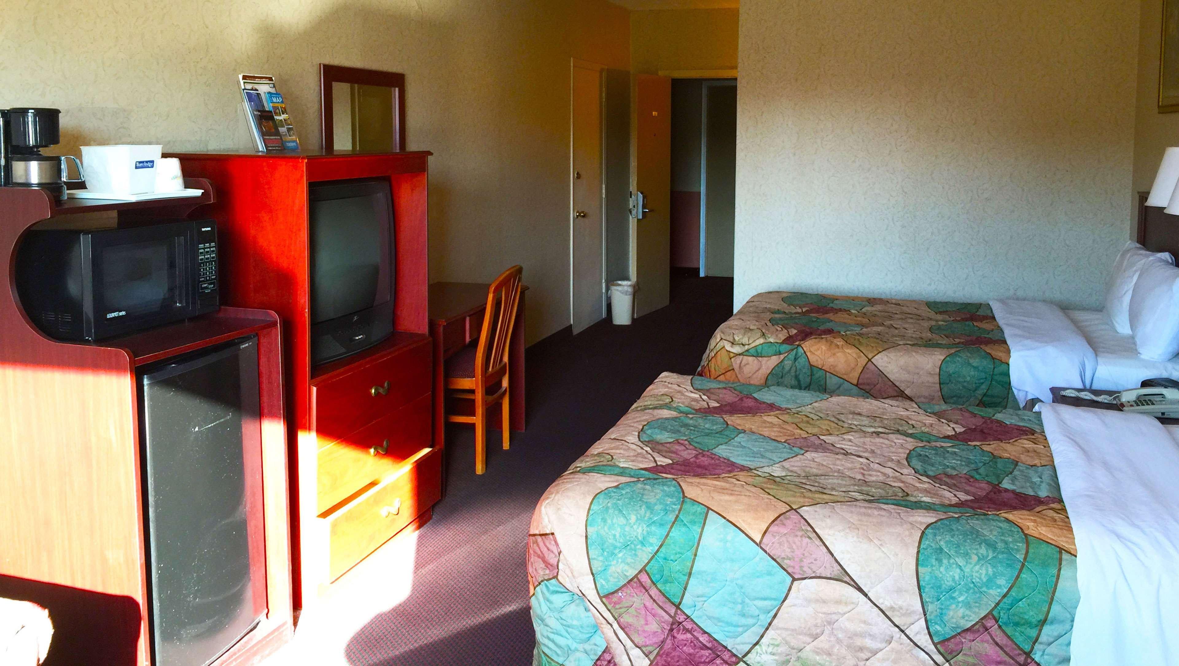 Clinton Manor Hotel Union - photo 11