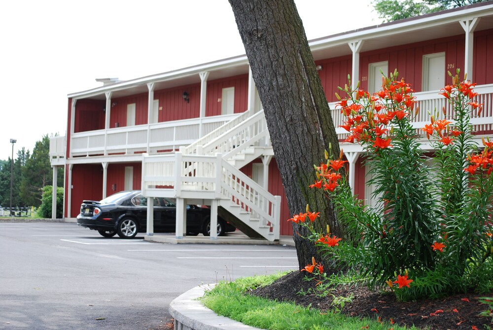 Flying W Airport & Resort - photo 11