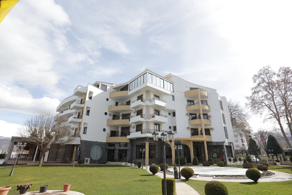 Hotel 1 Maji in Pogradec, Albania