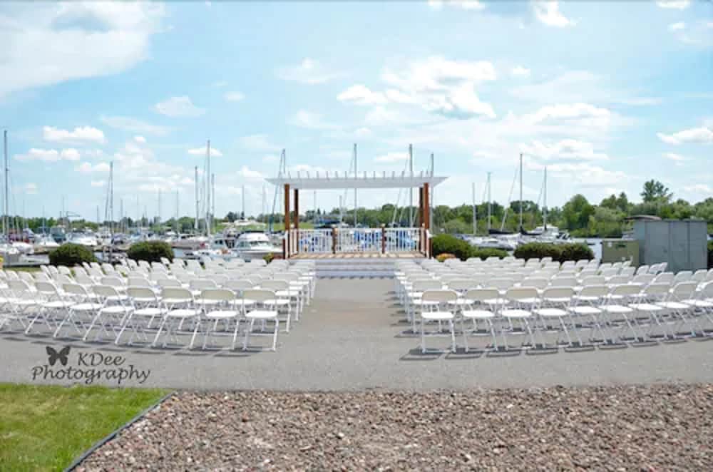 Barker's Island Inn Resort - photo 28