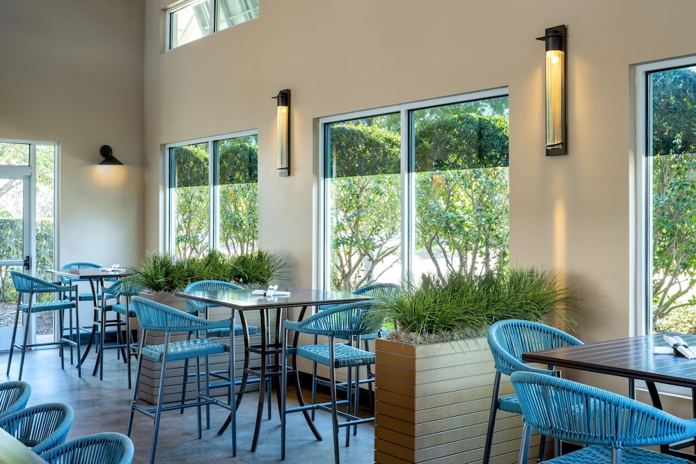 TownePlace Suites Orlando at FLAMINGO CROSSINGS Town Center Western Entrance - photo 45