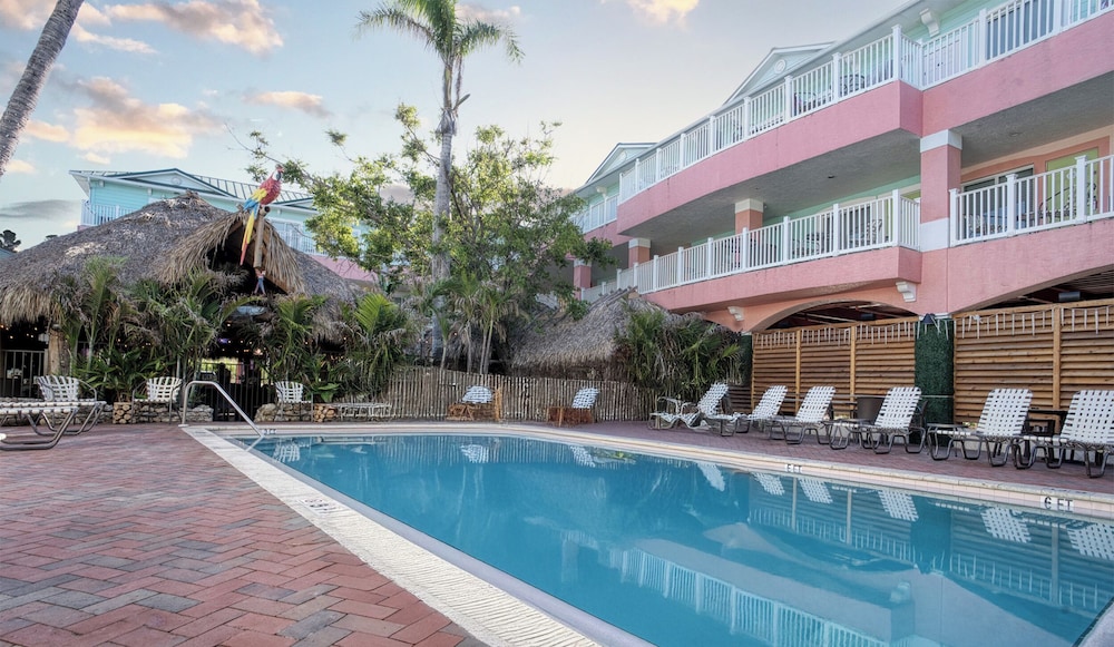 Lighthouse Resort Inn & Suites - photo 59