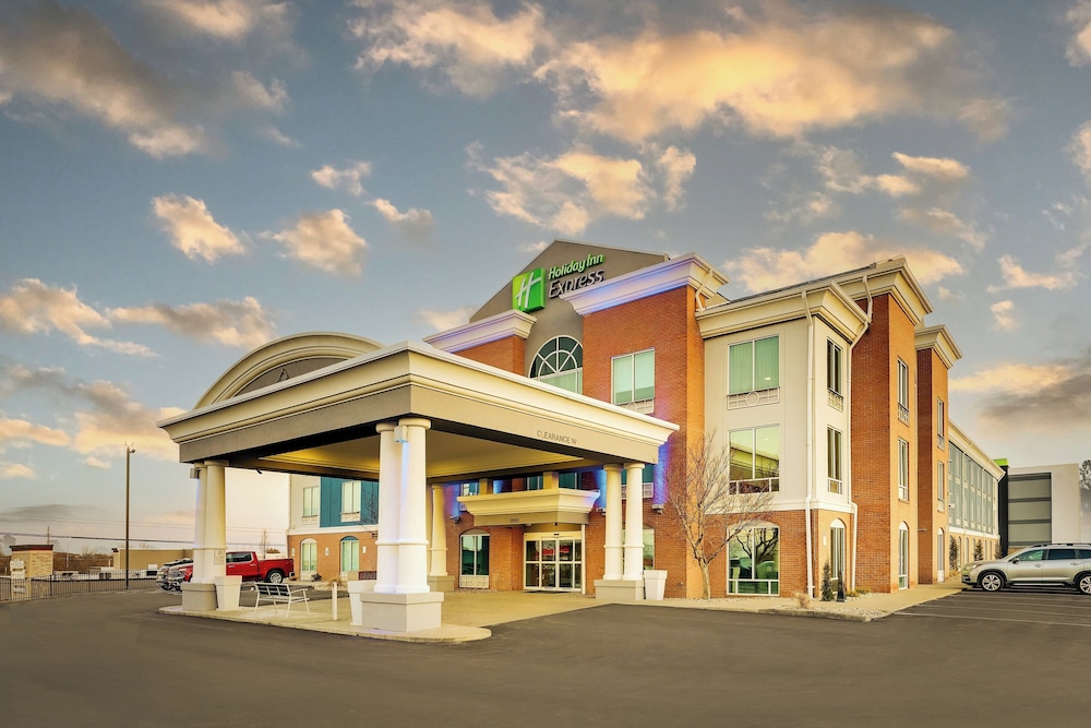 Holiday Inn Express & Suites Richmond by IHG in Richmond, United States