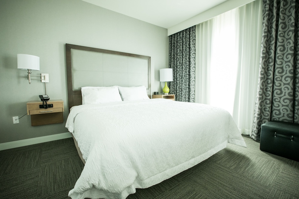 Hampton Inn & Suites Tempe Phoenix Airport AZ - photo 11
