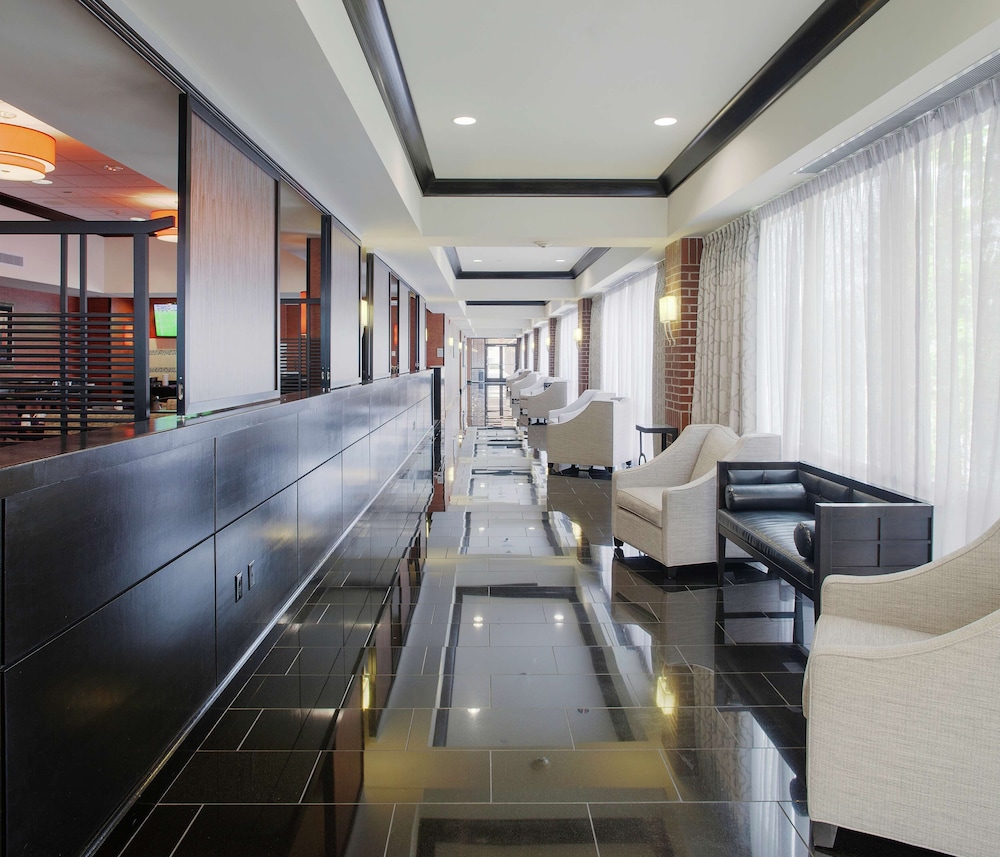 DoubleTree Suites by Hilton Bentonville - photo 6