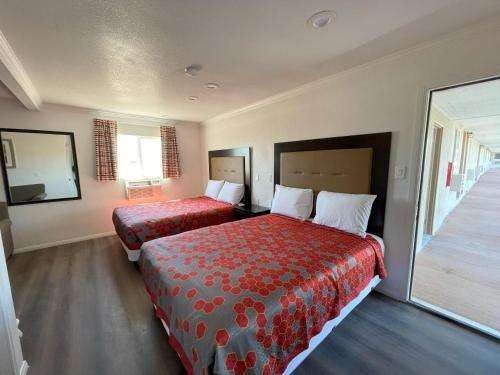 Palm Inn - photo 2