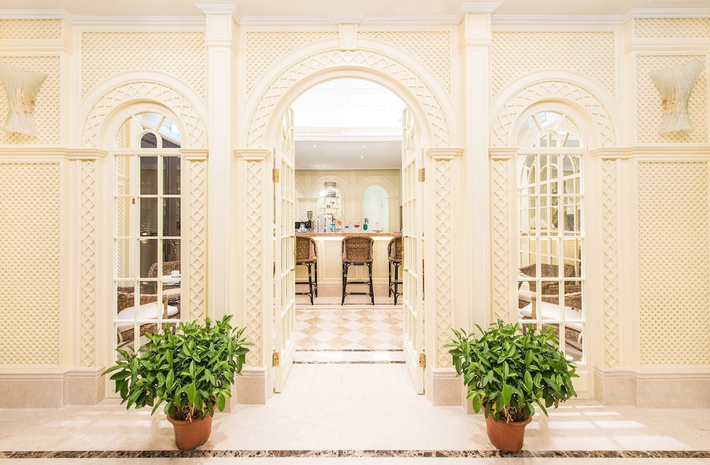 Legend Palace Hotel in Zhuhai, Macau