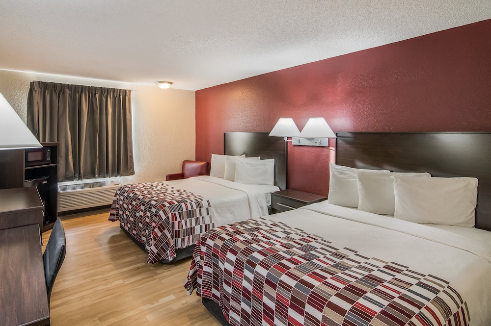 Red Roof Inn & Suites Pensacola East Milton - photo 9