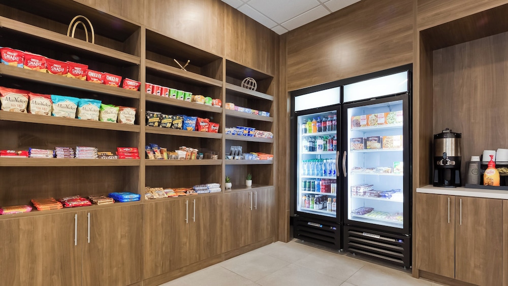Holiday Inn Nashville Airport by IHG - photo 32