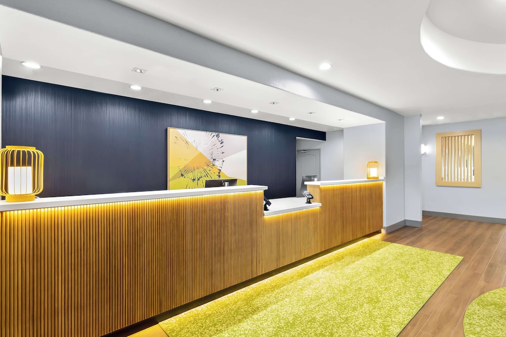 Spark by Hilton Missouri City - photo 9
