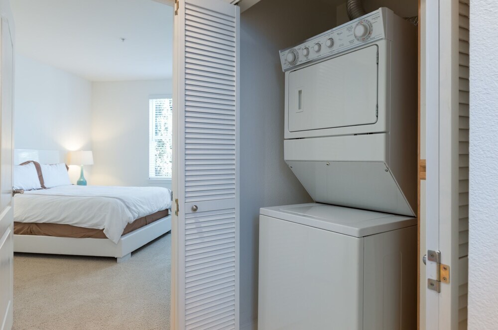 Global Luxury Suites at North Park - photo 17