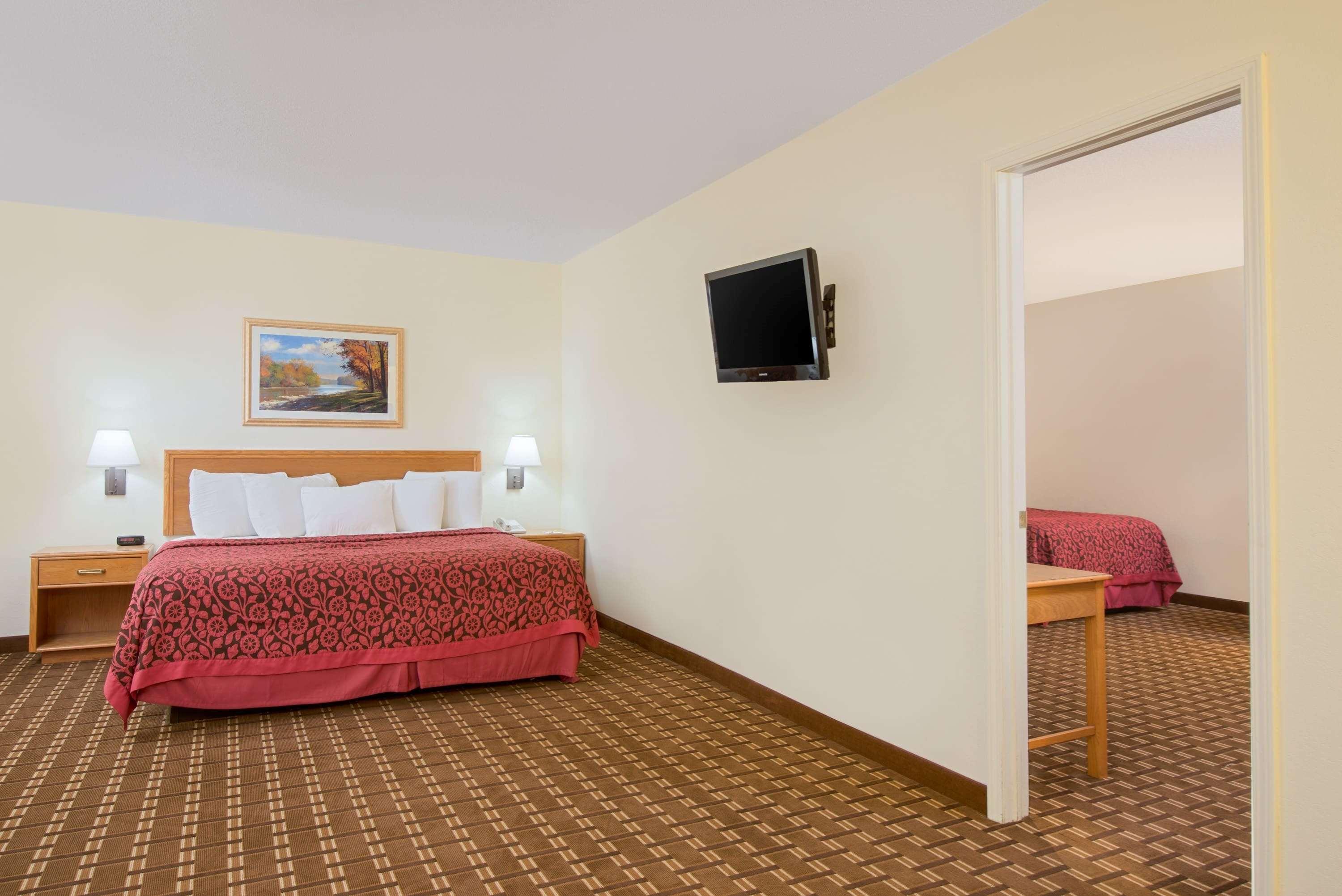 Days Inn by Wyndham Fremont - photo 18