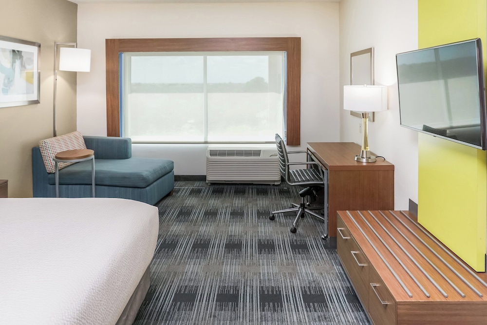 Holiday Inn Express and Suites Houston Westchase Westheimer by IHG - photo 28