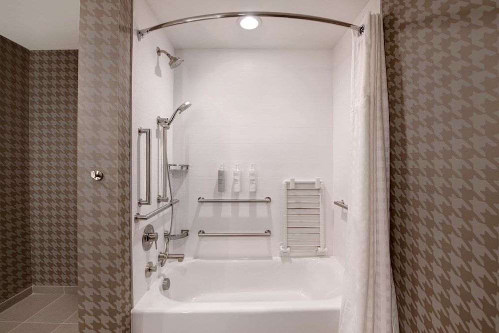 Home2 Suites by Hilton Fayetteville North - photo 17
