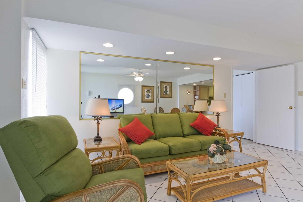 Bahia Mar Solare Tower 6th floor Oceanview Condo 3bd 3ba w Pools - photo 39
