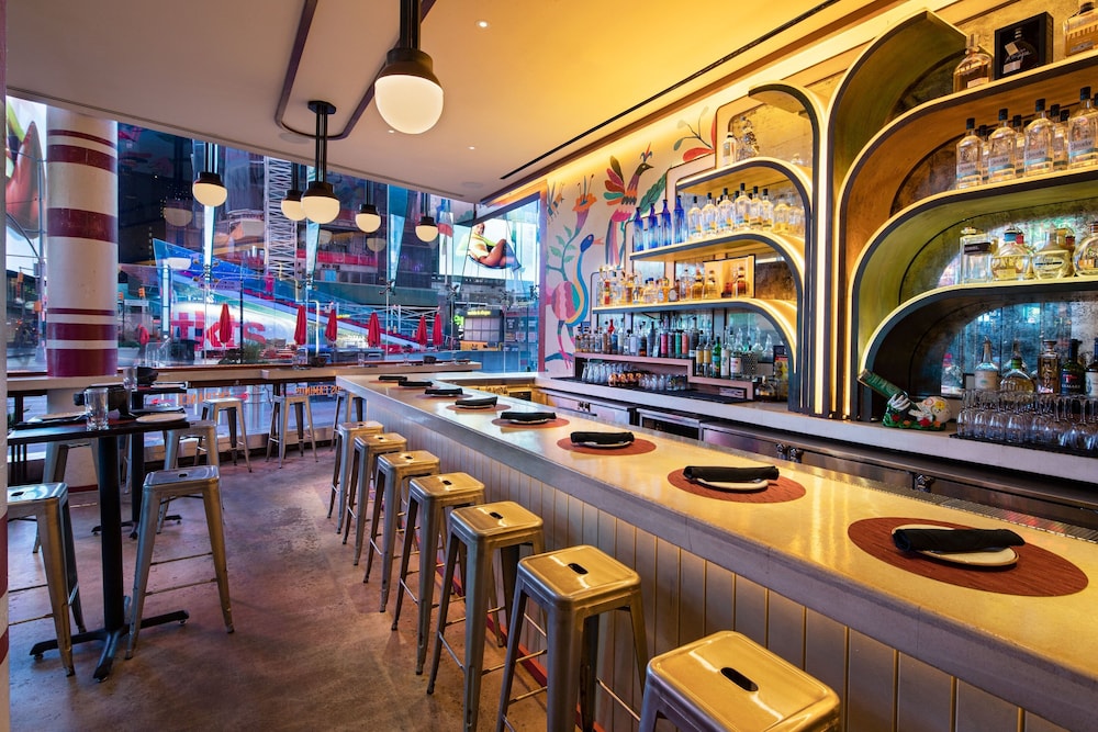 מזון ומשקאות