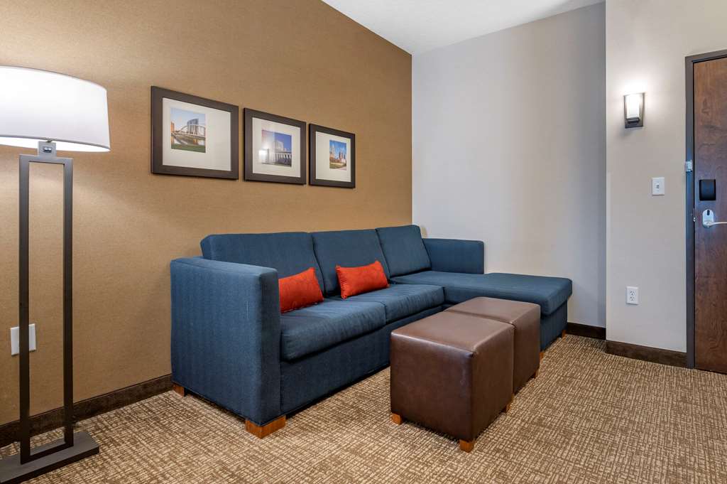 Comfort Suites Columbus Airport - photo 13
