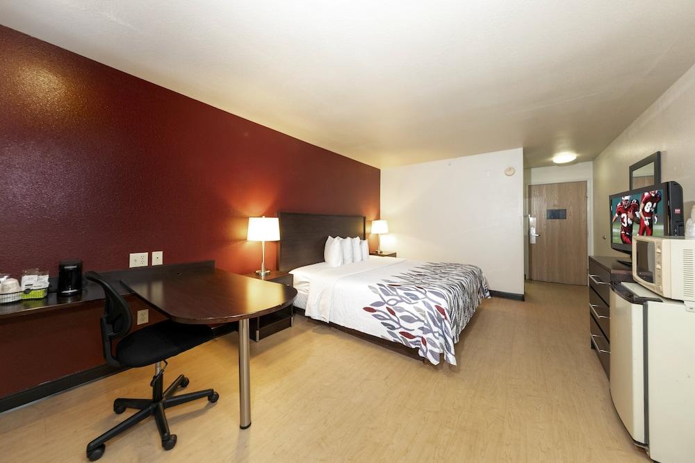 Red Roof Inn St Robert Ft Leonard Wood - photo 13