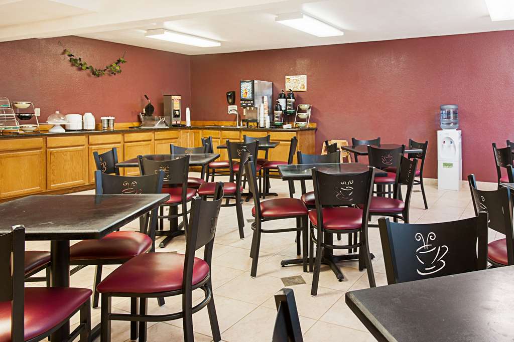Rodeway Inn & Suites Blanding - photo 38