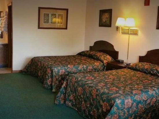 Birch Knoll Motel - photo 22