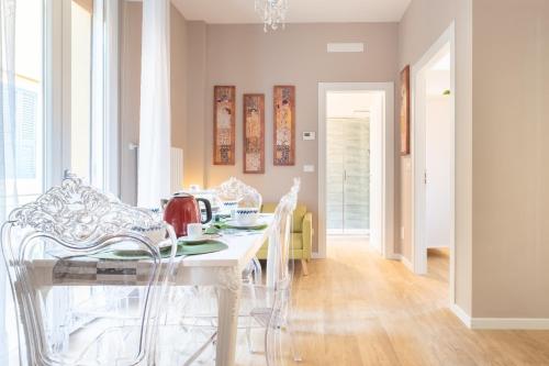 Casa Petronio Apartments Bologna Center — 4-Star Luxury Hotel in Bologna, Italy