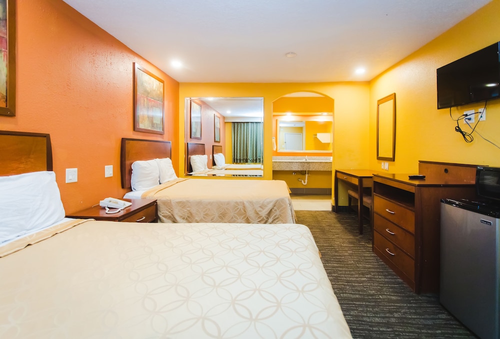 Express Inn Gulf Bank - photo 12