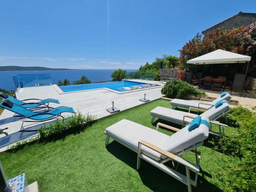 Villa Anabela — 4-Star Luxury Hotel in Jelsa, Croatia