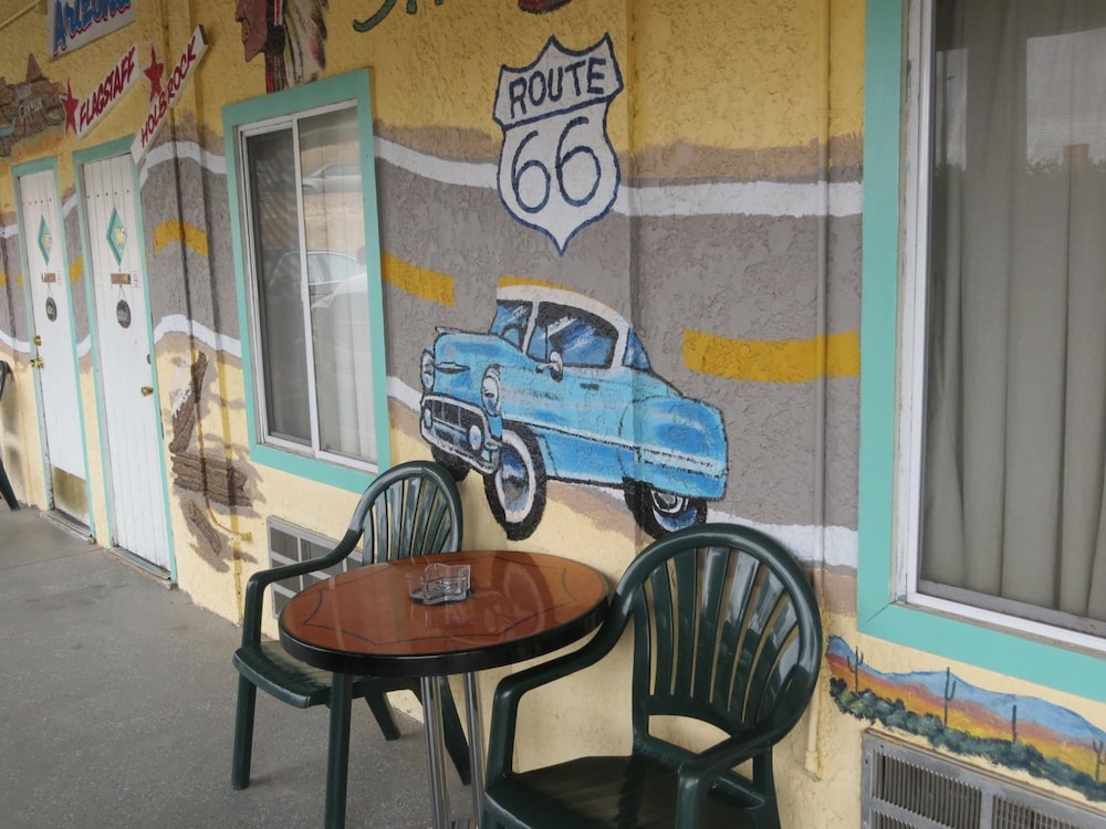 El Trovatore Motel - photo 26
