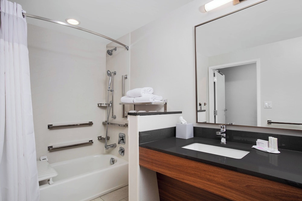 Fairfield Inn & Suites by Marriott Lebanon near Expo Center - photo 26