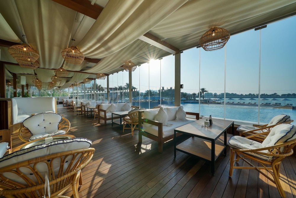 מזון ומשקאות