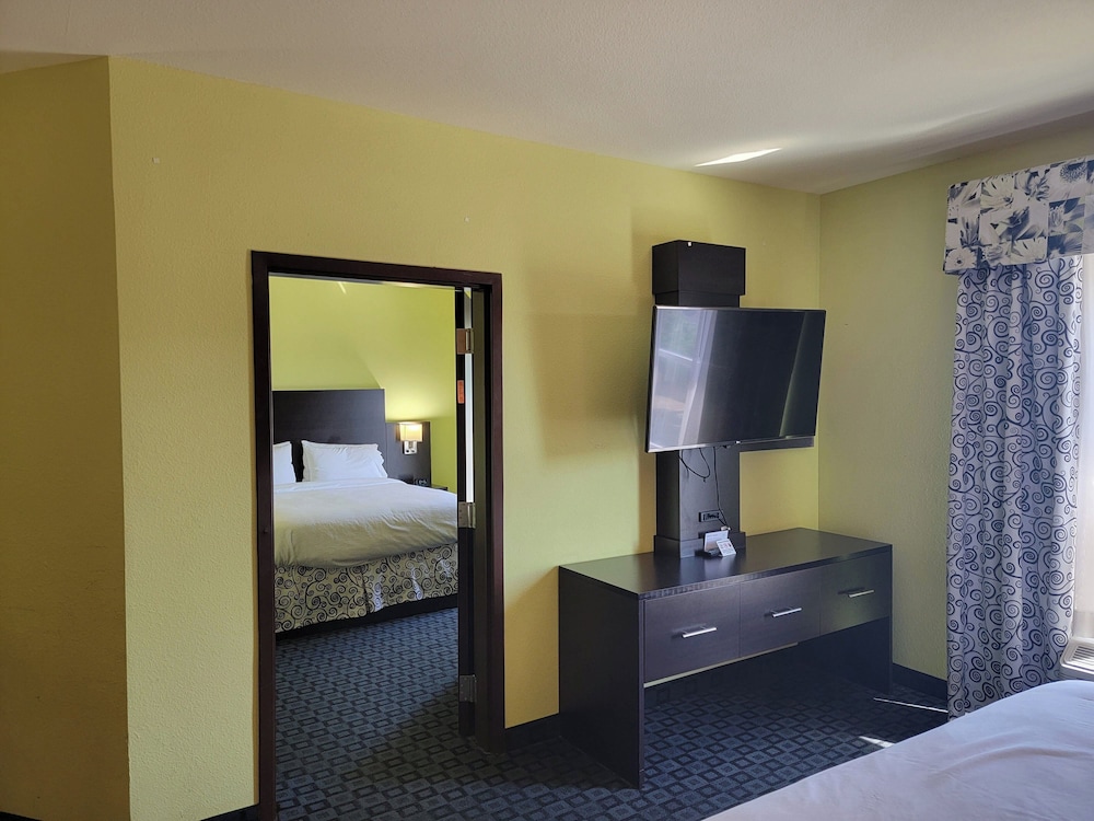 Holiday Inn Garland by IHG - photo 11