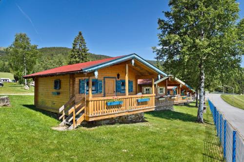 Knaus Campingpark Lackenhäuser — hotel in Neureichenau