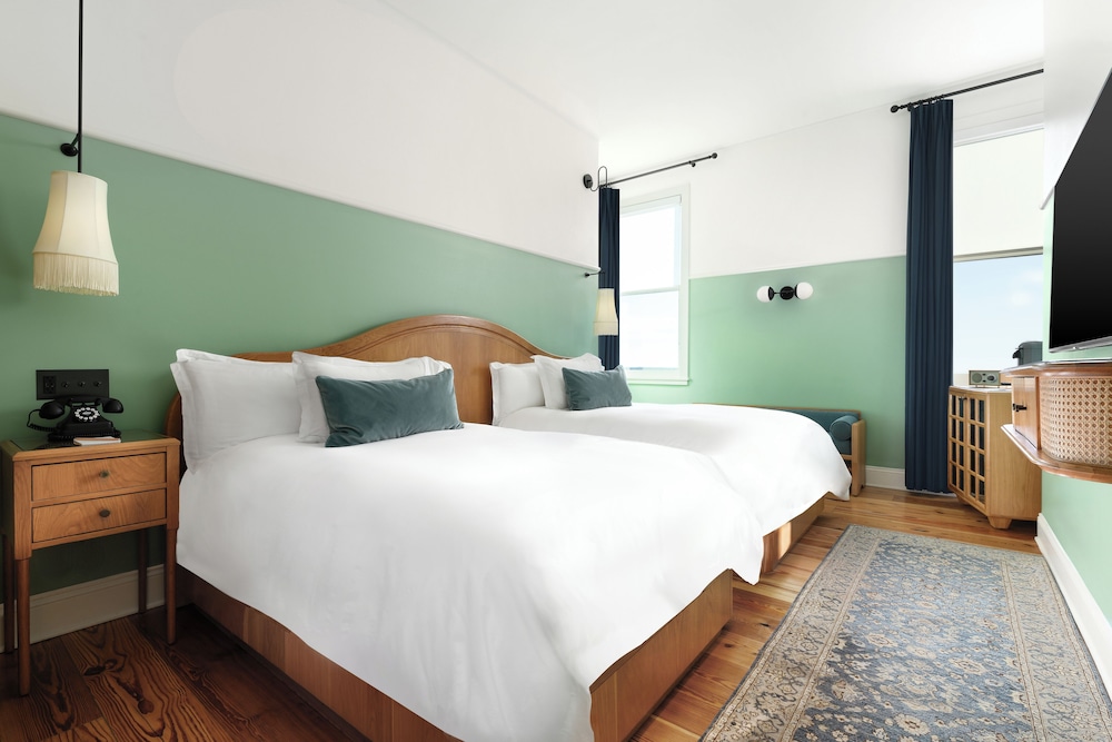 The Drayton Hotel Savannah Curio Collection by Hilton - photo 5