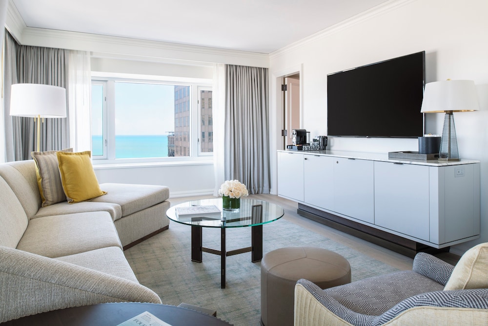 Four Seasons Hotel Chicago - photo 25