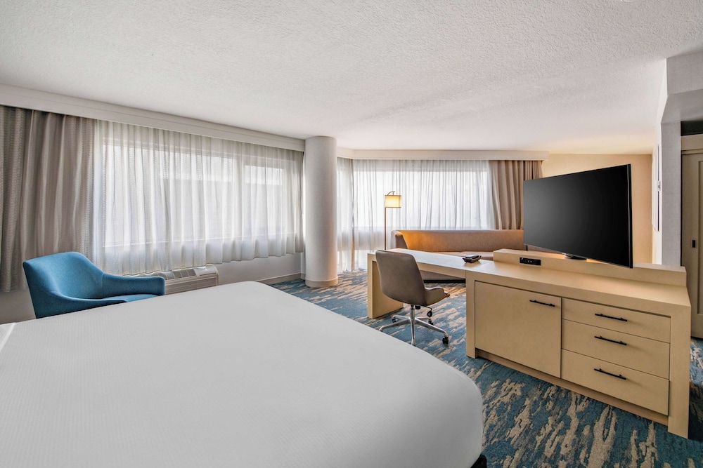 DoubleTree by Hilton LAX El Segundo - photo 11