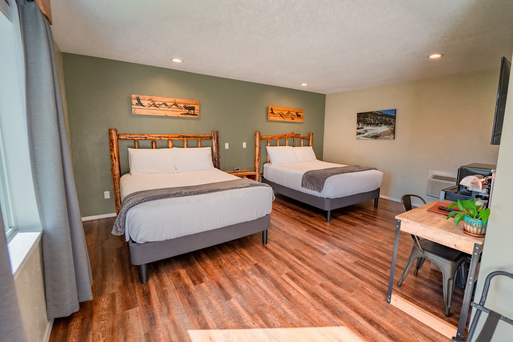 Evergreen Motel - photo 37