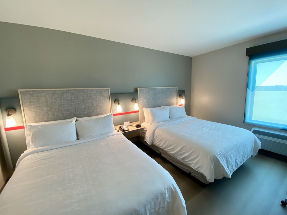 avid hotels Beaumont by IHG - photo 15