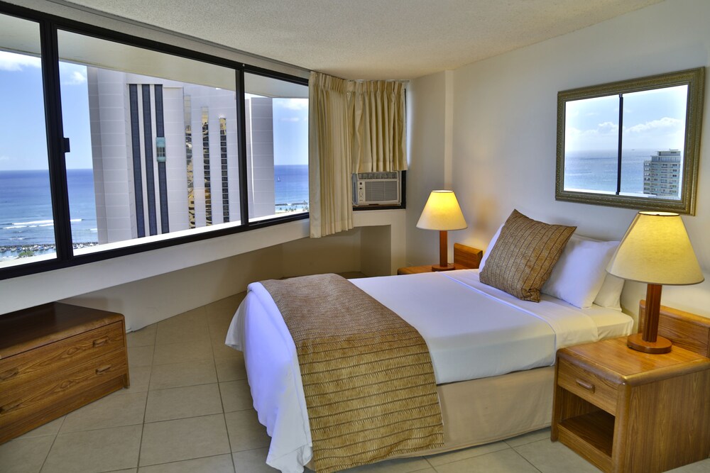 Marina Tower Waikiki - photo 7