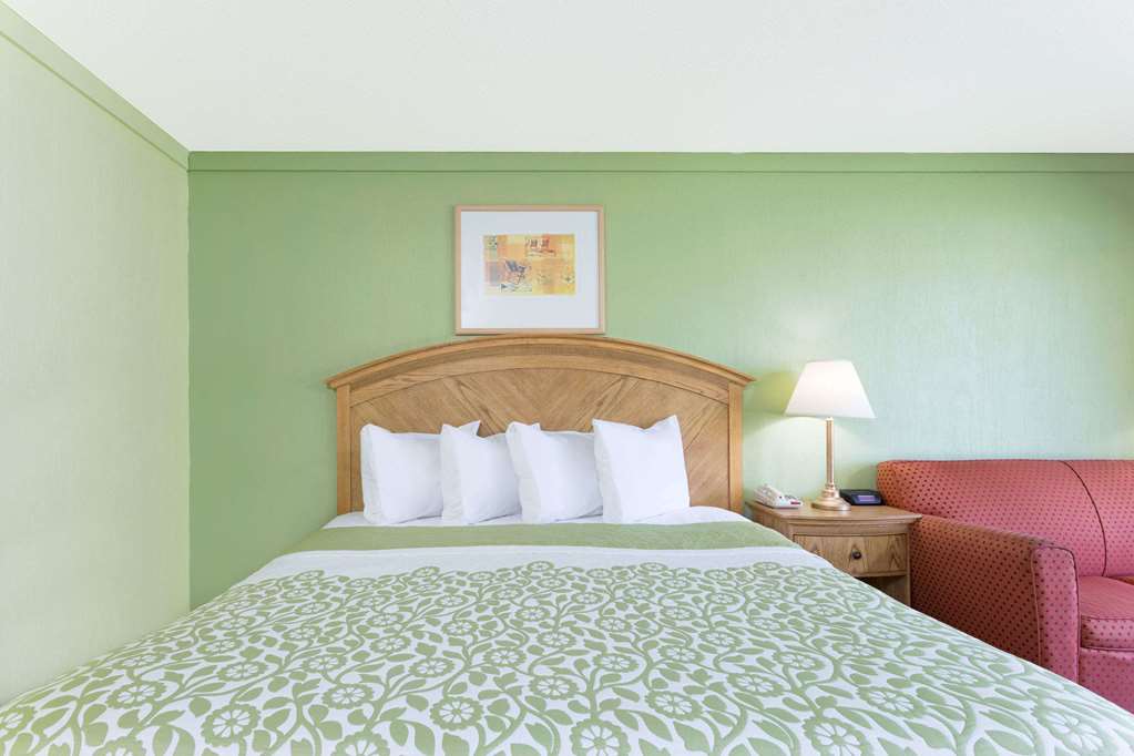 Days Inn by Wyndham Washington - photo 7