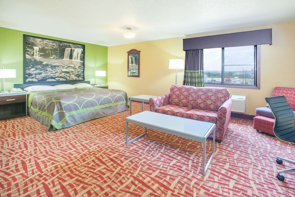 Super 8 by Wyndham Van Buren Ft. Smith Area - photo 17