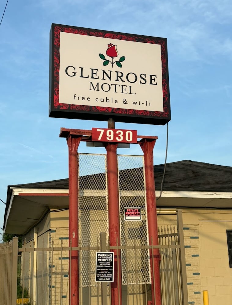 Glenrose Motel - photo 2