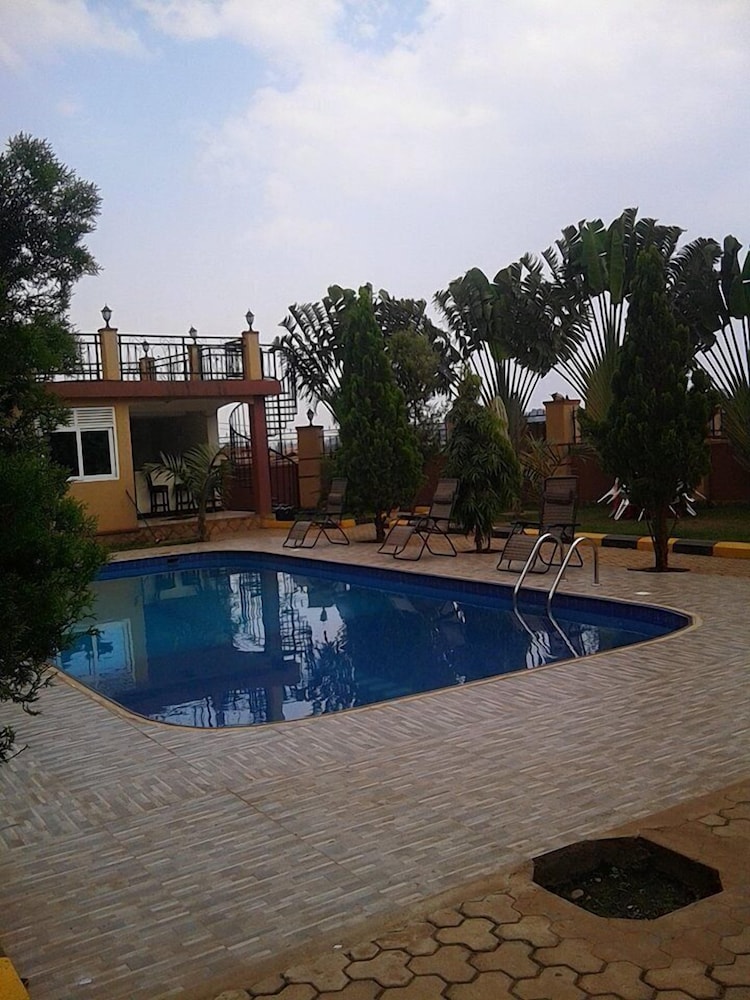 Makutano Hotel - last minute hotel in Kampala
