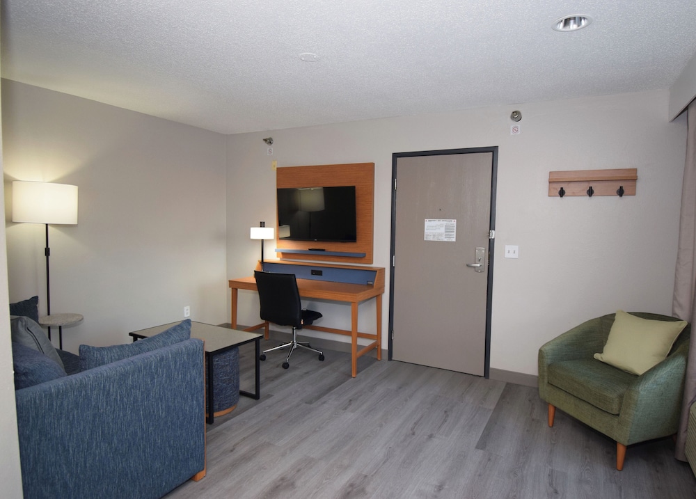Country Inn & Suites by Radisson Coon Rapids MN - photo 18