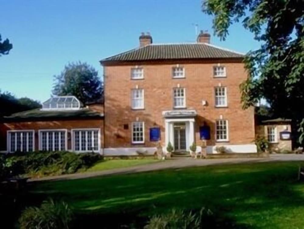 Lydney House Guest House — 4-Star Luxury Hotel in Swaffham, United Kingdom