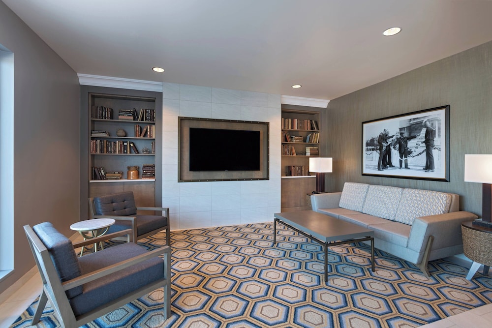 TownePlace Suites by Marriott San Diego Airport Liberty Station - photo 5