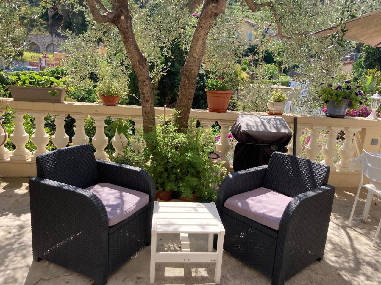 Studio Villa la Cigale Avec Grande Terrasse — 4-Star Luxury Hotel in Menton, France