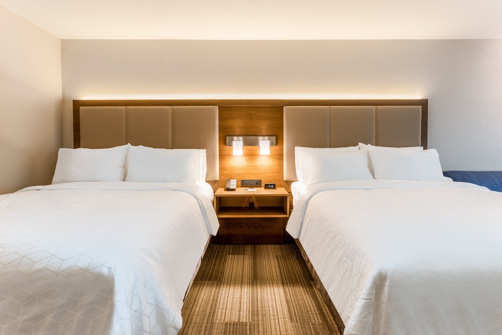 Holiday Inn Express & Suites Florence Cincinnati Airport by IHG - photo 11