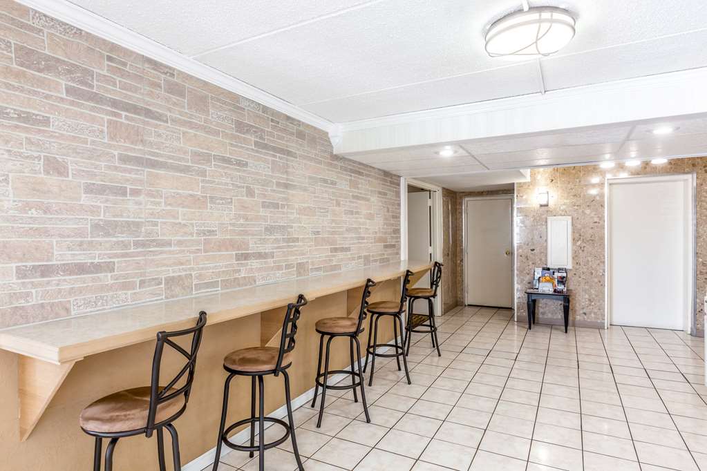 Days Inn by Wyndham Syracuse - photo 13