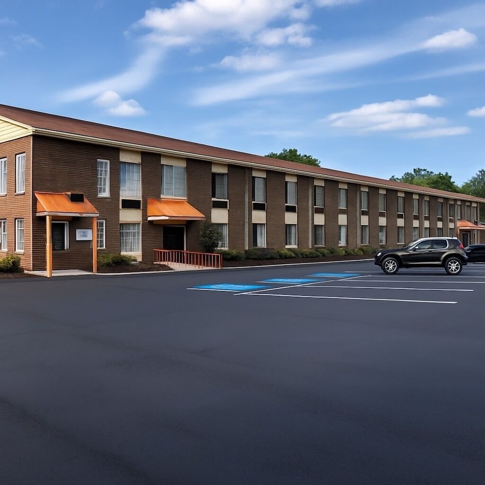 Raceway Inn - photo 27
