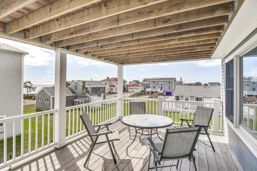 Narragansett Home with Scenic Views Walk to Beach — 4-Star Luxury Hotel in Narragansett, United States